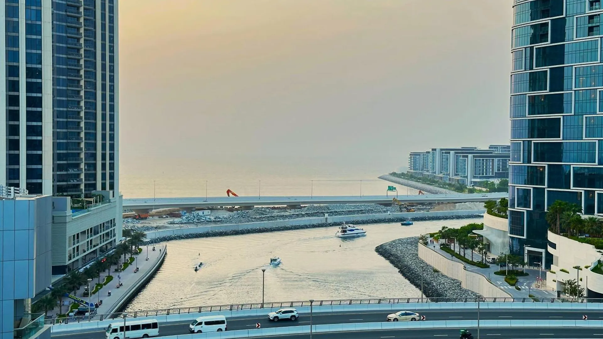 Luxury Rooftop Pool With Full Marina View 45 Percent Off Dubai United Arab Emirates